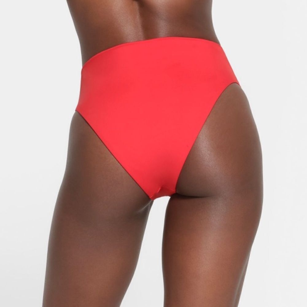 NWT SKIMS 
MID WAIST BOTTOM M - Picture 3 of 6